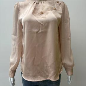 Spring Flower Pearl Decoration Satin Chiffon Patchwork Shirt