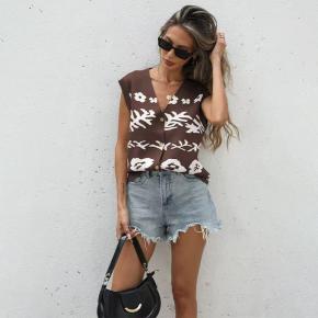 Women's Sleeveless Top With Digital Printing For Summer