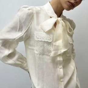 Ladies Chiffon Breathable Office Elegant Embroidered Pockets Shirt 